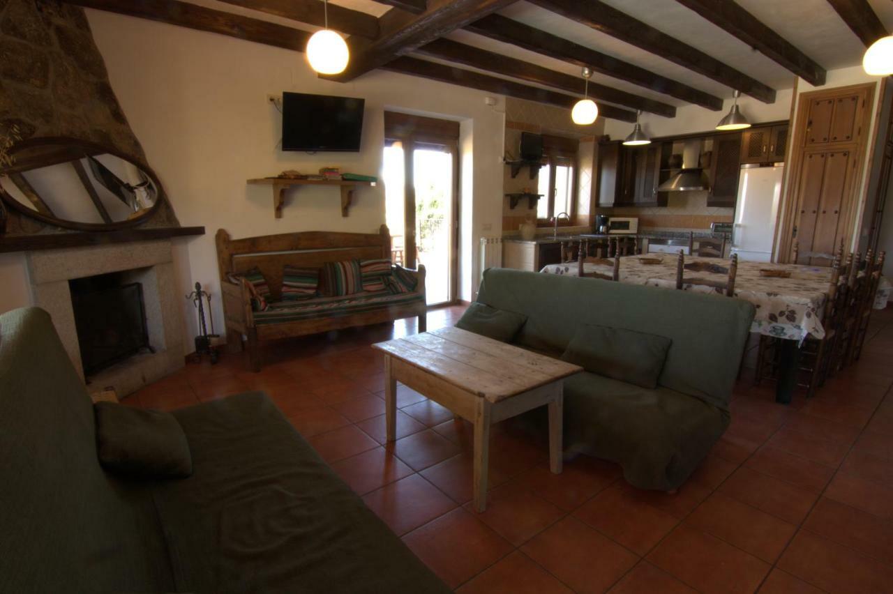 Casas Rurales Lalo Y Chelo La Aldehuela Exterior photo